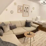 Anjas I Zentral I 81 Qm Stilvolle Geraeumige I Parkplaetze Vorhanden * Osnabrueck