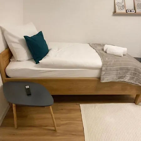 Anjas I Zentral I 81 Qm Stilvolle Geraeumige I Parkplaetze Vorhanden