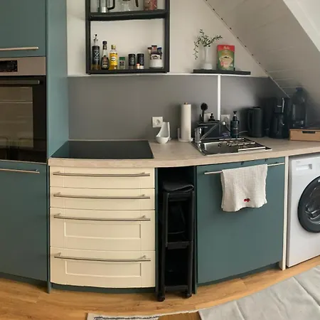 Anjas I Zentral I 81 Qm Stilvolle Geraeumige I Parkplaetze Vorhanden