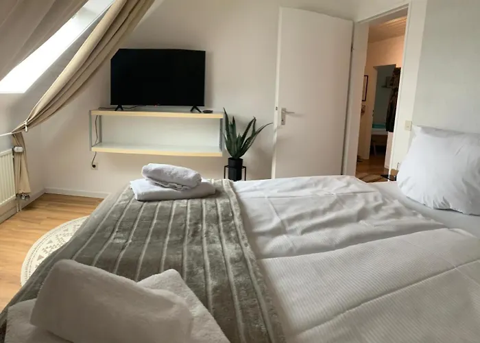Apartment Anjas I Zentral I 81 Qm Stilvolle Geraeumige I Parkplaetze Vorhanden