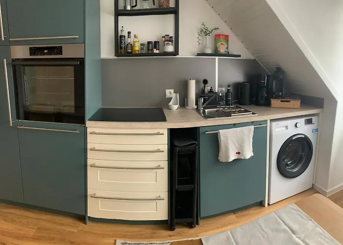 Anjas I Zentral I 81 Qm Stilvolle Geraeumige I Parkplaetze Vorhanden